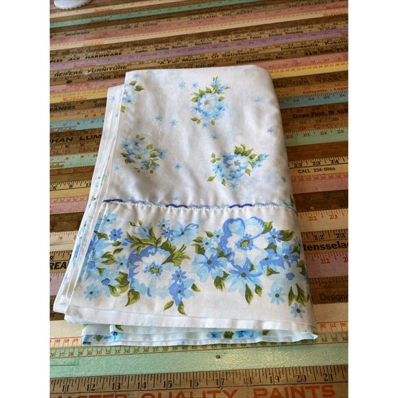 Vintage Grants Home Full Sheet Floral 1 Flat Sheet Blue Cabbage Rose Cottagecore - Picture 1 of 9
